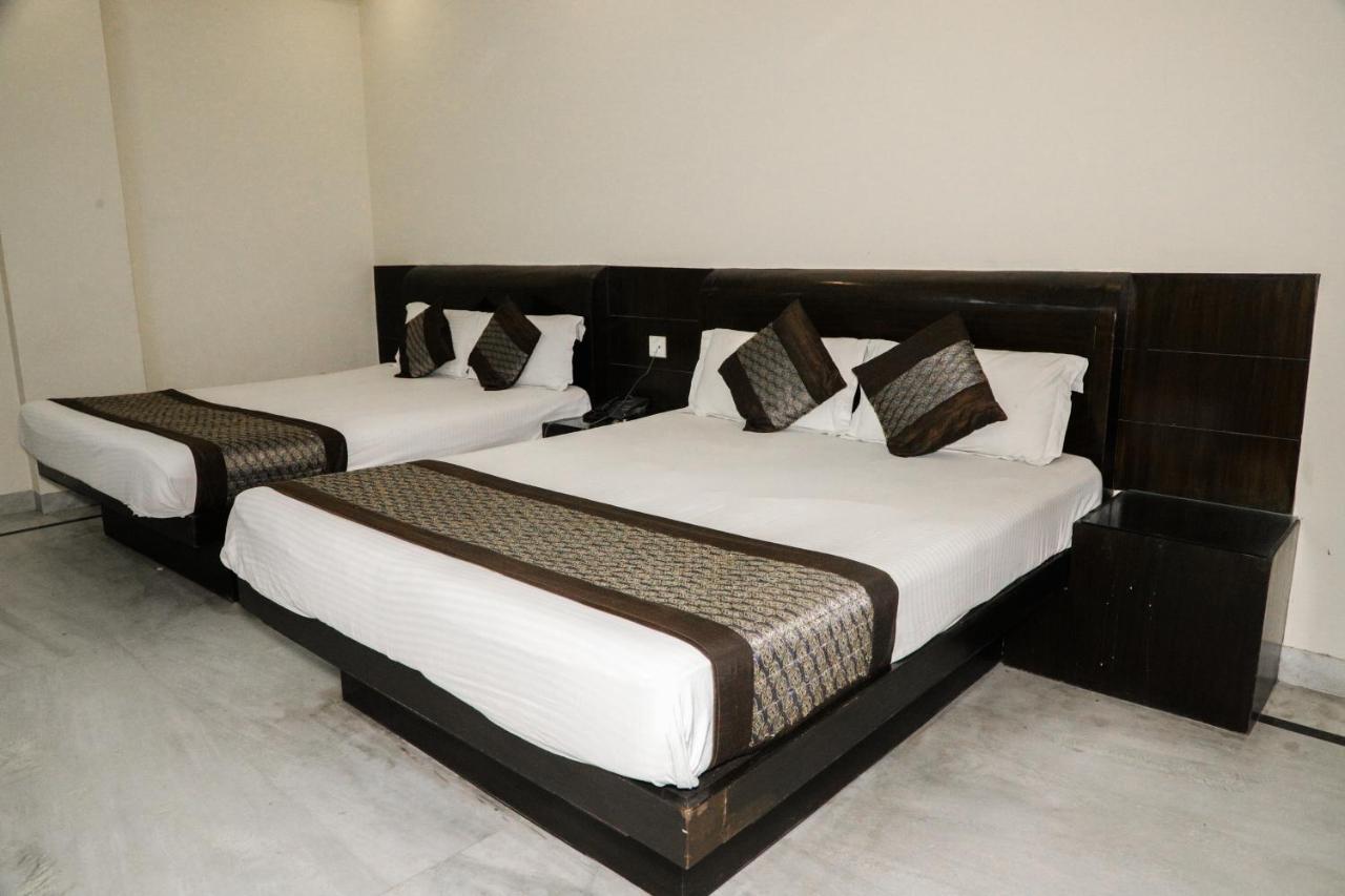 Hotel Centra Inn New Delhi Eksteriør bilde