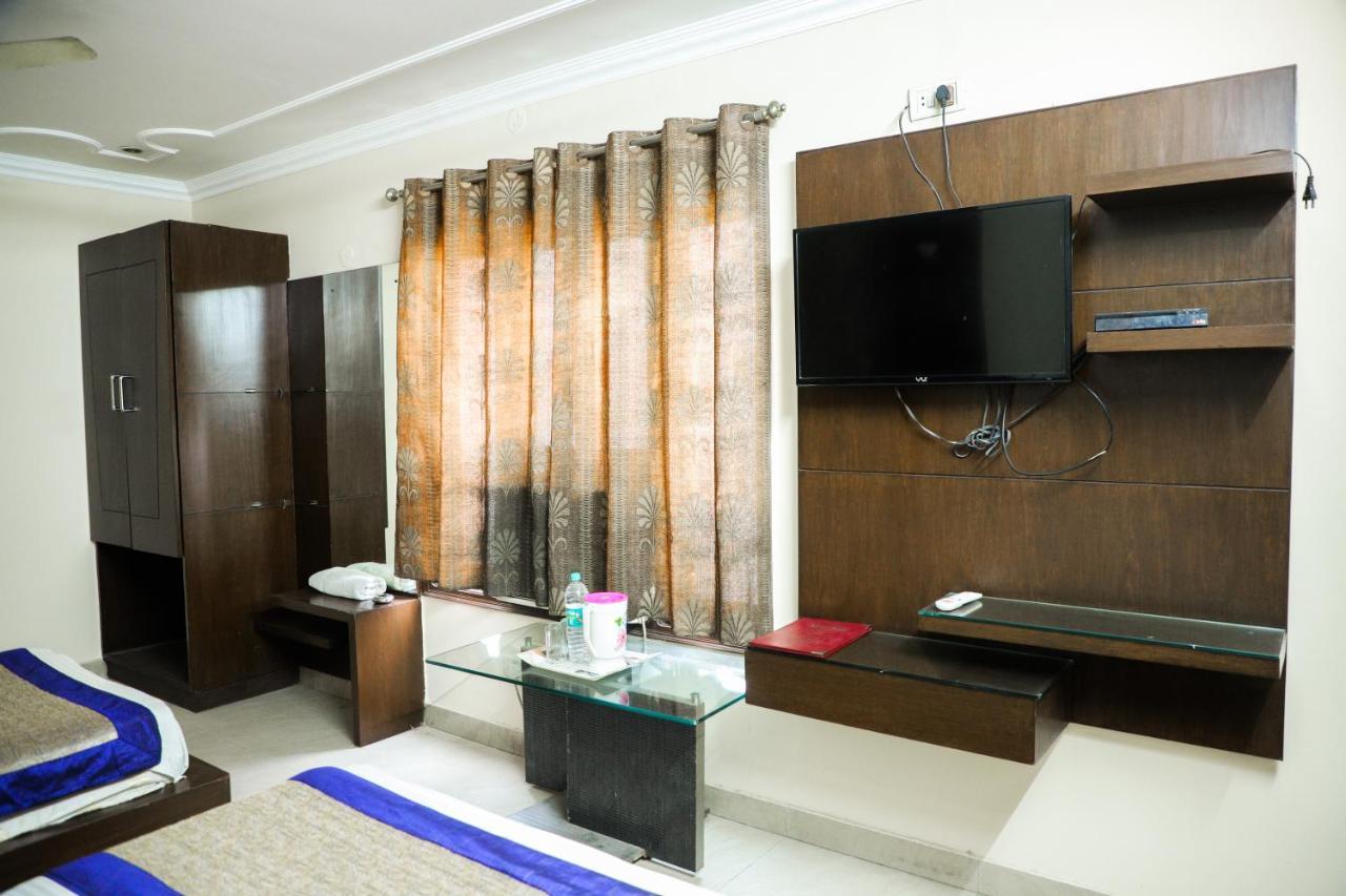 Hotel Centra Inn New Delhi Eksteriør bilde